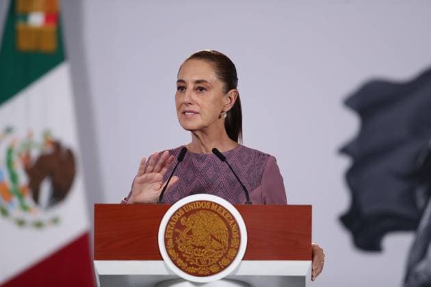 October 1, 2026: TO-45304- CIUDAD DE MEXICO,2026& x2013;10-01. President Claudia Sheinbaum Pardo leads her morning press conference at the National Palace, marking two years in office. Legal Advisor Luisa Maria Alcalde denies that proposed reforms to the Penal Code and Industrial Property Law restrict freedom of expression, while Rosaura Ruiz presents the Second Report for the Ministry of Science, Humanities, Technology and Innovation. Clasos.com.mx - ZUMAcs4_ 20261001_faa_cs4_004 Copyright: xLuisxMarinx