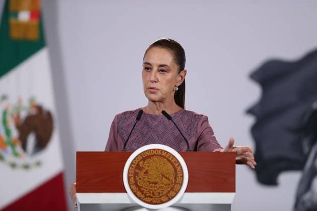 October 1, 2026: TO-45304- CIUDAD DE MEXICO,2026& x2013;10-01. President Claudia Sheinbaum Pardo leads her morning press conference at the National Palace, marking two years in office. Legal Advisor Luisa Maria Alcalde denies that proposed reforms to the Penal Code and Industrial Property Law restrict freedom of expression, while Rosaura Ruiz presents the Second Report for the Ministry of Science, Humanities, Technology and Innovation. Clasos.com.mx - ZUMAcs4_ 20261001_faa_cs4_005 Copyright: xLuisxMarinx