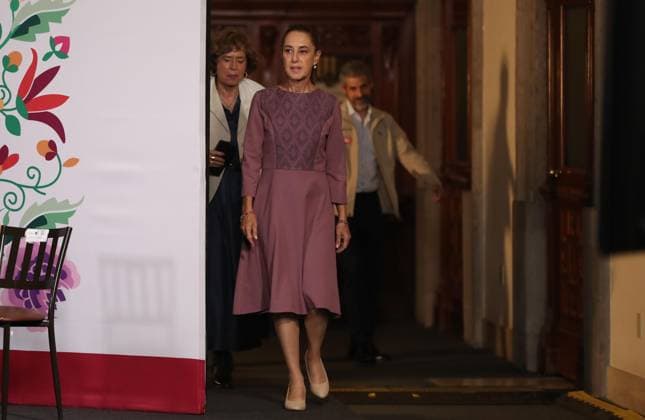 October 1, 2026: TO-45304- CIUDAD DE MEXICO,2026& x2013;10-01. President Claudia Sheinbaum Pardo leads her morning press conference at the National Palace, marking two years in office. Legal Advisor Luisa Maria Alcalde denies that proposed reforms to the Penal Code and Industrial Property Law restrict freedom of expression, while Rosaura Ruiz presents the Second Report for the Ministry of Science, Humanities, Technology and Innovation. Clasos.com.mx - ZUMAcs4_ 20261001_faa_cs4_011 Copyright: xLuisxMarinx