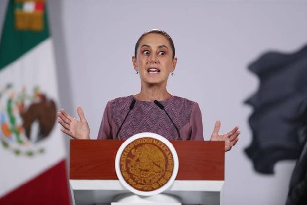 October 1, 2026: TO-45304- CIUDAD DE MEXICO,2026& x2013;10-01. President Claudia Sheinbaum Pardo leads her morning press conference at the National Palace, marking two years in office. Legal Advisor Luisa Maria Alcalde denies that proposed reforms to the Penal Code and Industrial Property Law restrict freedom of expression, while Rosaura Ruiz presents the Second Report for the Ministry of Science, Humanities, Technology and Innovation. Clasos.com.mx - ZUMAcs4_ 20261001_faa_cs4_017 Copyright: xLuisxMarinx