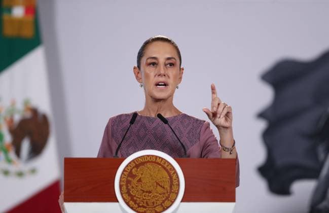 October 1, 2026: TO-45304- CIUDAD DE MEXICO,2026& x2013;10-01. President Claudia Sheinbaum Pardo leads her morning press conference at the National Palace, marking two years in office. Legal Advisor Luisa Maria Alcalde denies that proposed reforms to the Penal Code and Industrial Property Law restrict freedom of expression, while Rosaura Ruiz presents the Second Report for the Ministry of Science, Humanities, Technology and Innovation. Clasos.com.mx - ZUMAcs4_ 20261001_faa_cs4_021 Copyright: xLuisxMarinx