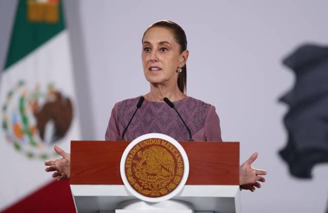 October 1, 2026: TO-45304- CIUDAD DE MEXICO,2026& x2013;10-01. President Claudia Sheinbaum Pardo leads her morning press conference at the National Palace, marking two years in office. Legal Advisor Luisa Maria Alcalde denies that proposed reforms to the Penal Code and Industrial Property Law restrict freedom of expression, while Rosaura Ruiz presents the Second Report for the Ministry of Science, Humanities, Technology and Innovation. Clasos.com.mx - ZUMAcs4_ 20261001_faa_cs4_027 Copyright: xLuisxMarinx