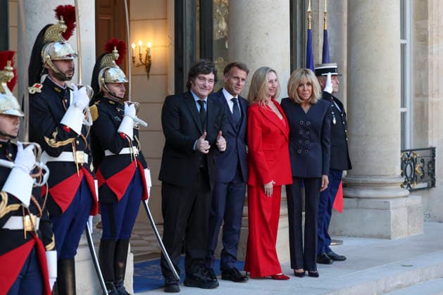 NEWS : Accueil de Javier Milei par Emmanuel Macron - Paris - 01 10 2026 Accueil de Javier MILEI, Prà sident de la Rà publique d™Argentine, par Emmanuel Macron Prà sident de la Rà publique Francaise. ParisFrance Copyright: xMichtofx