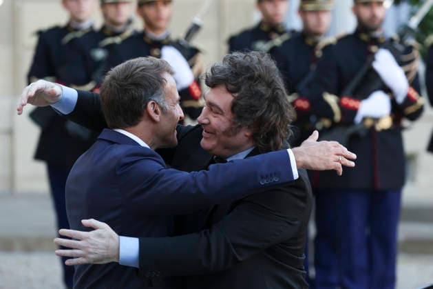 NEWS : Accueil de Javier Milei par Emmanuel Macron - Paris - 01 10 2026 Accueil de Javier MILEI, PrÃ sident de la RÃ publique d™Argentine, par Emmanuel Macron PrÃ sident de la RÃ publique Francaise. ParisFrance  Copyright: xMichtofx