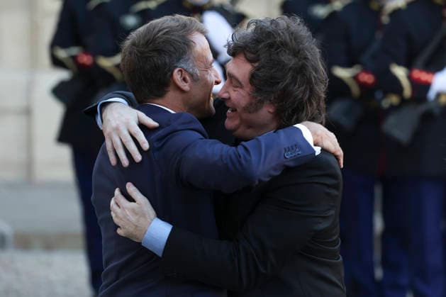 NEWS : Accueil de Javier Milei par Emmanuel Macron - Paris - 01 10 2026 Accueil de Javier MILEI, PrÃ sident de la RÃ publique d™Argentine, par Emmanuel Macron PrÃ sident de la RÃ publique Francaise. ParisFrance  Copyright: xMichtofx