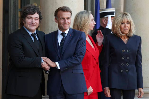 NEWS : Accueil de Javier Milei par Emmanuel Macron - Paris - 01 10 2026 Accueil de Javier MILEI, PrÃ sident de la RÃ publique d™Argentine, par Emmanuel Macron PrÃ sident de la RÃ publique Francaise. ParisFrance  Copyright: xMichtofx