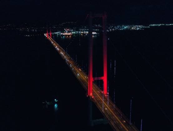 Osmangazi Bridge illuminated in pink for Breast Cancer Awareness Month in Kocaeli KOCAELI, TURKIYE - OCTOBER 1: The Osmangazi Bridge, connecting Kocaeli and Yalova across the Gulf of Izmit, is illuminated in pink lights to mark Breast Cancer Awareness Month, observed annually from October 1 to 31 to raise awareness for early diagnosis, in Kocaeli, Turkiye on October 1, 2026. Ibrahim Aktas Anadolu Kocaeli Turkey. Editorial use only. Please get in touch for any other usage.  Copyright: x2026xAnadoluxIbrahimxAktasx