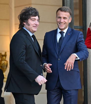 Emmanuel Macron - Javier Milei meeting in Paris PARIS, FRANCE - OCTOBER 1: French President Emmanuel Macron (R) and Argentine President Javier Milei (L) pose for a photo ahead of their meeting at the Elysee Palace in Paris, France on October 1, 2026. Mustafa Yalcin Anadolu Paris France. Editorial use only. Please get in touch for any other usage. Copyright: x2026xAnadoluxMustafaxYalcinx