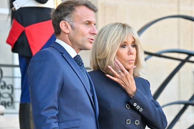 French President Emmanuel Macron and his wife, First Lady Brigitte Macron, welcome the Argentine president and the secretary general of the Argentine presidency—who is also the president’s sister—to the Élysée Palace in Paris, France, on October 1, 2026. Christian Liewig Bestimage French President Emmanuel Macron and his wife, Brigitte Macron, greet the Argentine President and the General Secretary of the Argentine Presidency—who is also the President’s sister—ahead of their meeting at the Élysée Palace on October 1, 2026, in Paris, France. Paris, France  Copyright: xChristianxLiewigx xBestimagexChristianxLiewigx xBestimagex