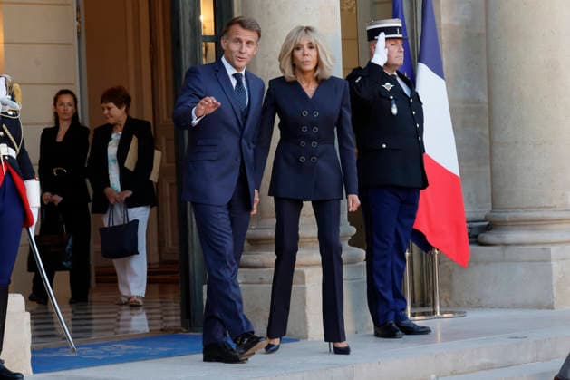 Javier Milei received at Elysee Palace - Paris France’s President Emmanuel Macron and his wife Brigitte is seen here receiving Argentina’s President Javier Milei and his sister Karina in Elysee Palace in Paris, France on October 1st, 2026. Photo by Henri Szwarc ABACAPRESS.COM Paris France  Copyright: xSzwarcxHenri ABACAx