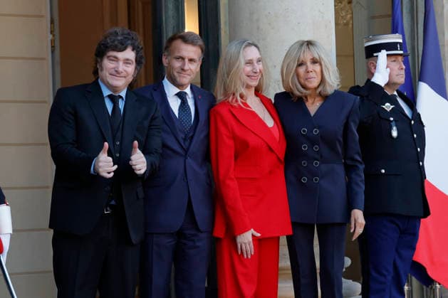 Javier Milei received at Elysee Palace - Paris France’s President Emmanuel Macron and his wife Brigitte is seen here receiving Argentina’s President Javier Milei and his sister Karina in Elysee Palace in Paris, France on October 1st, 2026. Photo by Henri Szwarc ABACAPRESS.COM Paris France  Copyright: xSzwarcxHenri ABACAx