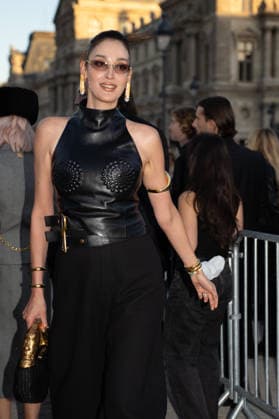 RECORD DATE NOT STATED IPA89188020 - Paris, France, October 1, 2026. Guests arrive at the Schiaparelli Spring Summer 2027 fashion show at the Carrousel du Louvre during Paris Fashion Week.  Copyright: xx xx IPA89188020