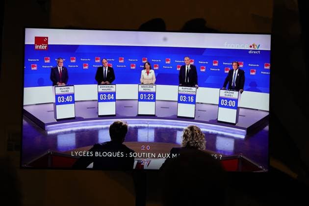 Second Socialist Party Primary Debate PHOTOPQR LE PARISIEN Olivier Arandel Staff Paris October 1, 2026 Paris, France Thursday, October 1, 2026 Politics With the 2027 presidential election approaching, the second major debate in the Socialist and Democratic Left primary Olivier Faure, First Secretary of the Socialist Party (PS), Member of Parliament for Seine-et-Marne Raphaël Glucksmann, Co-President of Place publique, Member of the European Parliament Jérôme Guedj, PS Member of Parliament for Essonne Emmanuel Maurel, former member of the PS, national leader of the Republican and Socialist Left and Member of Parliament for Val-d’Oise; Ségolène Royal, former minister, former Socialist Member of Parliament, former president of the Poitou-Char Copyright: xPHOTOPQR LExPARISIEN MAXPPPxLP OlivierxArandelx(Staff)x 20261001LPA9954 20261001LPA9954