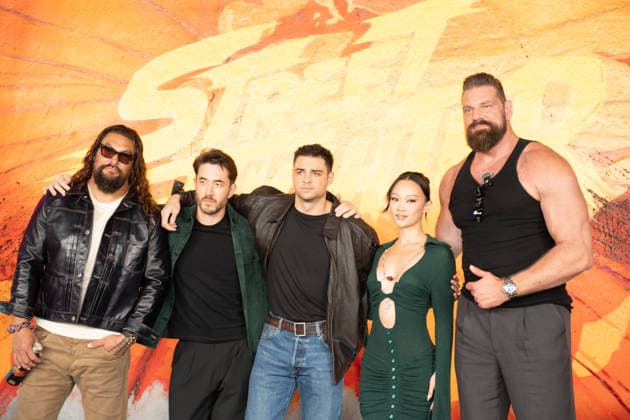 IPA89188011 - London, promotional photos for the movie Street Fighter on Leake Street. Pictured: Jason Mamoa, Andrew Koji, Noah Centineo, Callina Laing, Olivier Richters.  Copyright: xCristinaxMasseix xCristinaxMasseix IPA89188011