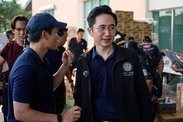 October 1, 2026, Bangkok, Thailand: BANGKOK, THAILAND, OCTOBER 1, 2026: Thai Deputy Prime Minister and Minister of Higher Education, Science, Research and Innovation, Yodchanan Wongsawat visits a flood evacuation site at King MongkutÃ¢â‚¬â ¢s Institute of Technology Ladkrabang (KMITL) in Bangkok, Thailand, as severe flooding continues to affect communities in Lat Krabang and surrounding areas. Bangkok Thailand - ZUMAq101 20261001_zna_q101_182 Copyright: xWatsawatxKoktabtimx