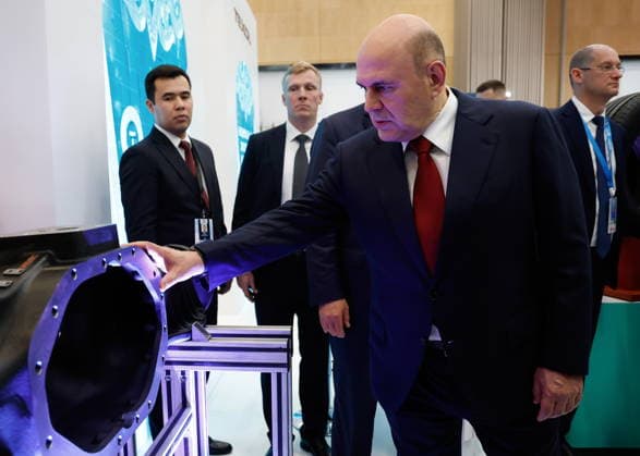 BELARUS, MINSK - OCTOBER 1, 2026: Russia s Prime Minister Mikhail Mishustin (front) attends the INNOPROM Belarus 2026 International Industrial Exhibition at BELEXPO Minsk Belarus  - ZUMAt113 20261001_zaa_t113_408 Copyright: xAlexanderxRyuminx