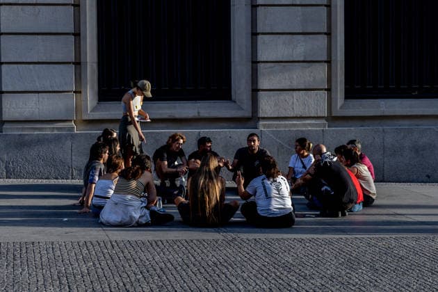 The Sol encampment continues to expand, and those gathered there insist it will continue as long as they can hold out. A group of people near Puerta del Sol on October 1, 2026, in Madrid, Spain. The fifth day of the encampment at Madrid’s Puerta del Sol has seen more tents set up, and the installation of new awnings has covered more of the plaza. Meanwhile, protesters and members of the Tenants’ Union have stated that the two new royal decrees are merely a stopgap measure and that the encampment should continue. OCTOBER 1, 2026 ENCAMPMENT HOUSING PROTEST DECREE MARICARMEN POSTER Madrid Madrid, Spain  Copyright: xRicardoxRubiox 7813959