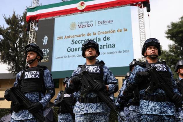 October 1, 2026: TO-45307- Ciudad de M& xe9;xico. 2026-10 -1. 205th anniversary of the creation of the Ministry of War and Navy in the Plaza de la Lealtad of the Ministry of National Defense of Mexico City. Alejandro God& xcd;nez Clasos.com.mx  - ZUMAcs4_ 20261001_faa_cs4_194 Copyright: xAlejandroxGod& Xed;Nezx