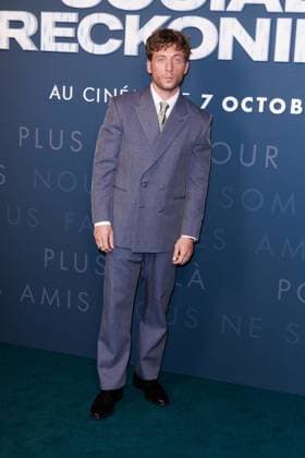 The Social Reckoning Premiere - Paris Jeremy Allen White attends the photocall for the premiere of The Social Reckoning held at the Pathe Palace in Paris, France on October 1, 2026. Photo by David Boyer ABACAPRESS.COM Paris France Copyright: xBoyerxDavid ABACAx