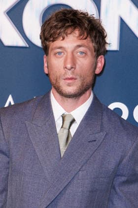 The Social Reckoning Premiere - Paris Jeremy Allen White attends the photocall for the premiere of The Social Reckoning held at the Pathe Palace in Paris, France on October 1, 2026. Photo by David Boyer ABACAPRESS.COM Paris France Copyright: xBoyerxDavid ABACAx