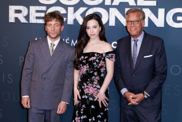 The Social Reckoning Premiere - Paris Jeremy Allen White, Mikey Madison and Aaron Sorkin attend the photocall for the premiere of The Social Reckoning held at the Pathe Palace in Paris, France on October 1, 2026. Photo by David Boyer ABACAPRESS.COM Paris France Copyright: xBoyerxDavid ABACAx