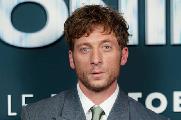 Jeremy Allen White attends the *The Social Reckoning* photocall at Le Pathé Palace on October 1, 2026, in Paris, France 460108 2026 10 01  Copyright: xLionelxGuericolasx xStarfacex STAR_460108_052
