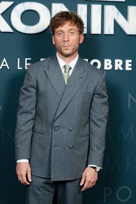 Jeremy Allen White attends the *The Social Reckoning* photocall at Le Pathé Palace on October 1, 2026, in Paris, France 460108 2026 10 01  Copyright: xLionelxGuericolasx xStarfacex STAR_460108_059