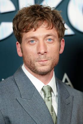 Jeremy Allen White attends the *The Social Reckoning* photocall at Le Pathé Palace on October 1, 2026, in Paris, France 460108 2026 10 01  Copyright: xLionelxGuericolasx xStarfacex STAR_460108_062