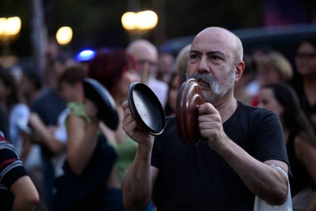 October 1, 2026, Madrid, Spain: MADRID, SPAIN, OCTOBER 1, 2026: Members of the Sindicato de Inquilinas participate in a casserole protest outside Madrid City Hall, demanding action on housing affordability and tenant protections. The demonstration was organized by the tenants union as part of a nationwide mobilization calling on lawmakers to approve housing measures, including protections against evictions and changes to rental contracts. Madrid Spain - ZUMAq101 20261001_zna_q101_207 Copyright: xTomasxCallex