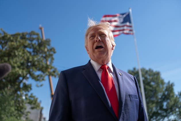 DC: Trump Departure en route Denton, Texas United States President Donald J Trump speaks to members of the media on the South Lawn of the White House, before boarding Marine One in Washington, DC, USA on Thursday, October 1, 2026. President Trump and Vice President Vance are expected to be on the campaign trail almost every day in October, as surveys show Republicans rapidly losing ground amid voter anger over the economy and the war in Iran. Credit: CNP AdMedia EDITORIAL USE ONLY  Copyright: xx AdMediax admphotosthree018809