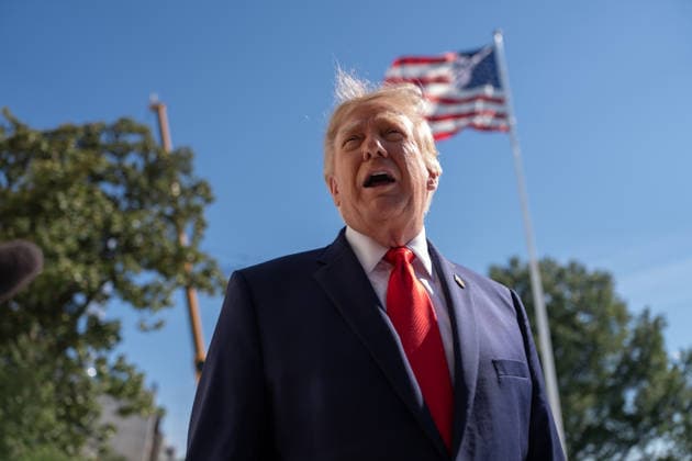 DC: Trump Departure en route Denton, Texas United States President Donald J Trump speaks to members of the media on the South Lawn of the White House, before boarding Marine One in Washington, DC, USA on Thursday, October 1, 2026. President Trump and Vice President Vance are expected to be on the campaign trail almost every day in October, as surveys show Republicans rapidly losing ground amid voter anger over the economy and the war in Iran. Credit: CNP AdMedia EDITORIAL USE ONLY  Copyright: xx AdMediax admphotosthree018802