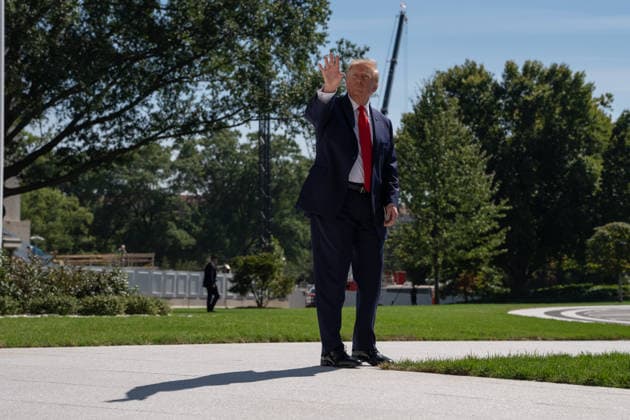 DC: Trump Departure en route Denton, Texas United States President Donald J Trump gestures to members of the media on the South Lawn of the White House, before boarding Marine One in Washington, DC, USA on Thursday, October 1, 2026. President Trump and Vice President Vance are expected to be on the campaign trail almost every day in October, as surveys show Republicans rapidly losing ground amid voter anger over the economy and the war in Iran. Credit: CNP AdMedia EDITORIAL USE ONLY  Copyright: xx AdMediax admphotosthree018801