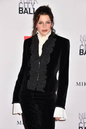New York City Ballet 2026 Fall Gala at the David H. Koch Theater at Lincoln Center Plaza Featuring: Julia Fox Where: New York City, New York, United States When: 01 Oct 2026 Credit: mpi099 MediaPunch INSTARimages EDITORIAL USE ONLY. NOT FOR USE BY NEWSPAPERS BASED IN THE UK. Copyright: xx instar56071526