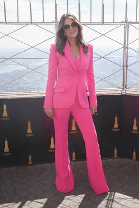October 1, 2026, New York, New York, USA: ELIZABETH HURLEY visited the Empire State Building to Honor The Esto e Lauder Companiesâ€⠢ Breast Cancer Campaign and Breast Cancer Awareness Month New York USA - ZUMAh16_ 20261001_zaf_h16_026 Copyright: xDanxHerrickx