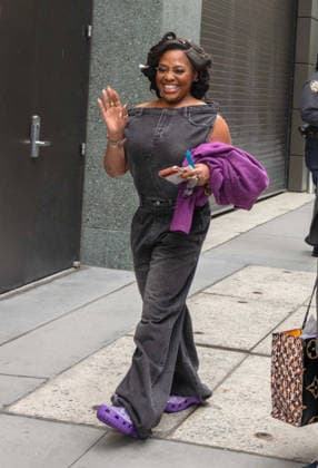 Sherri Shepherd Seen at ABC Studios NEW YORK, NY- October 1: Sherri Shepherd seen at ABC Studios in New York City on October 1, 2026. Credit: Camara Porter AdMedia EDITORIAL USE ONLY  Copyright: xx CamaraxPorter AdMediax admphotosthree019076