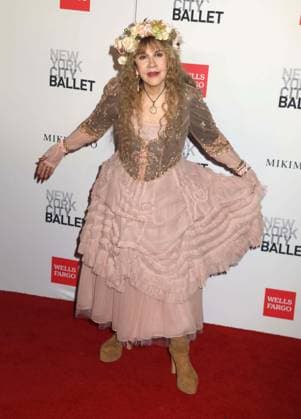 October 1, 2026, New York, New York, USA: Singer from rock band Fleetwood Mac, STEVIE NICKS wearing a dress by Mikimoto seen during the red carpet arrivals for the New York City Fall Ballet Fall 2026 Gala held at the David Koch Theater at Lincoln Center. New York USA - ZUMAk03_ 20261001_zaf_k03_100 Copyright: xNancyxKaszermanx