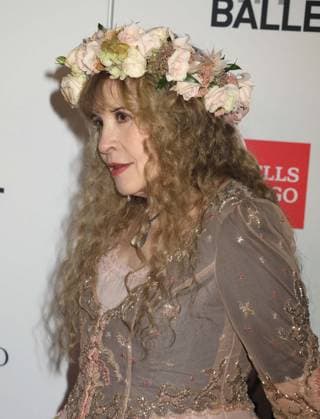 October 1, 2026, New York, New York, USA: Singer from rock band Fleetwood Mac, STEVIE NICKS wearing a dress by Mikimoto seen during the red carpet arrivals for the New York City Fall Ballet Fall 2026 Gala held at the David Koch Theater at Lincoln Center. New York USA  - ZUMAk03_ 20261001_zaf_k03_103 Copyright: xNancyxKaszermanx