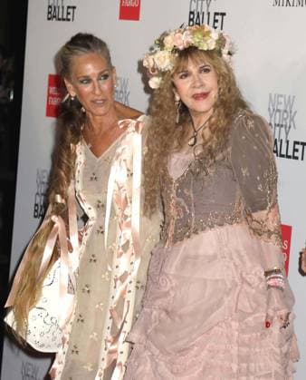 October 1, 2026, New York, New York, USA: SARAH JESSICA PARKERÃäwearing a dress designed by Simone Rocha and singer from rock band Fleetwood Mac, STEVIE NICKS wearing a dress by Mikimoto seen during the red carpet arrivals for the New York City Fall Ballet Fall 2026 Gala held at the David Koch Theater at Lincoln Center. New York USA - ZUMAk03_ 20261001_zaf_k03_114 Copyright: xNancyxKaszermanx