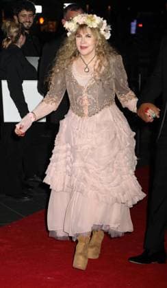 October 1, 2026, New York, New York, USA: Singer from rock band Fleetwood Mac, STEVIE NICKS wearing a dress by Mikimoto seen during the red carpet arrivals for the New York City Fall Ballet Fall 2026 Gala held at the David Koch Theater at Lincoln Center. New York USA  - ZUMAk03_ 20261001_zaf_k03_083 Copyright: xNancyxKaszermanx