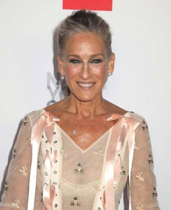 October 1, 2026, New York, New York, USA: Actor SARAH JESSICA PARKERÃäwearing a dress designed by Simone Rocha, seen during the red carpet arrivals for the New York City Fall Ballet Fall 2026 Gala held at the David Koch Theater at Lincoln Center. New York USA - ZUMAk03_ 20261001_zaf_k03_072 Copyright: xNancyxKaszermanx
