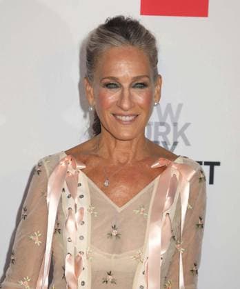 October 1, 2026, New York, New York, USA: Actor SARAH JESSICA PARKERÃäwearing a dress designed by Simone Rocha, seen during the red carpet arrivals for the New York City Fall Ballet Fall 2026 Gala held at the David Koch Theater at Lincoln Center. New York USA - ZUMAk03_ 20261001_zaf_k03_076 Copyright: xNancyxKaszermanx