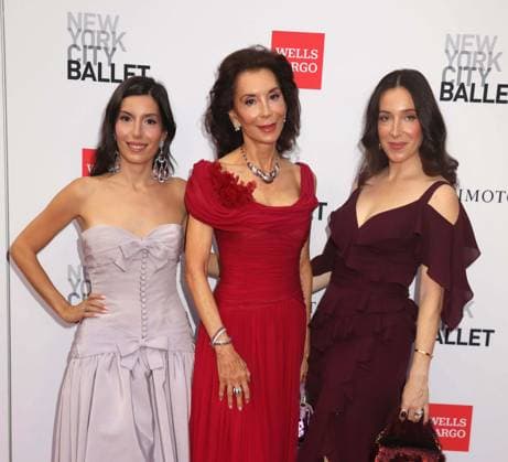 October 1, 2026, New York, New York, USA: Socialites ALESSIA FENDI, FE FENDI and PAOLA FENDI seen during the red carpet arrivals for the New York City Fall Ballet Fall 2026 Gala held at the David Koch Theater at Lincoln Center. New York USA  - ZUMAk03_ 20261001_zaf_k03_021 Copyright: xNancyxKaszermanx