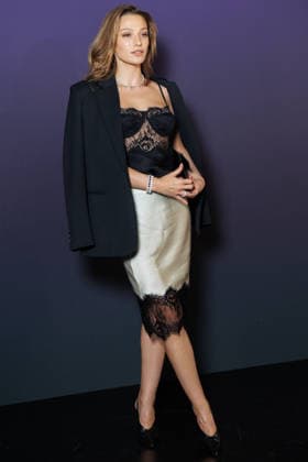 Messika Spring Summer 2027 Fashion Show during Paris Fashion Week: Celebrity Arrivals—Sümeyye Aydogan 460109 October 1, 2026, Paris, France Copyright: xSebastienxFremontx xStarfacex STAR_460109_099