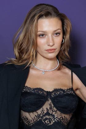 Messika Spring Summer 2027 Fashion Show during Paris Fashion Week: Celebrity Arrivals—Sümeyye Aydogan 460109 October 1, 2026, Paris, France Copyright: xSebastienxFremontx xStarfacex STAR_460109_104