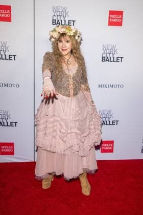October 1, 2026, New York, New York, United States: Stevie Nicks attends.The New York City Ballet 2026 Fall Gala at David H. Koch Theater, Lincoln Center on October 01, 2026 in New York City. New York United States  - ZUMAs197 20261001_aaa_s197_910 Copyright: xRonxAdarx