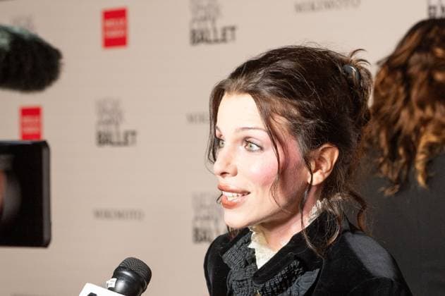 October 1, 2026, New York, New York, United States: Julia Fox attends.The New York City Ballet 2026 Fall Gala at David H. Koch Theater, Lincoln Center on October 01, 2026 in New York City. New York United States - ZUMAs197 20261001_aaa_s197_943 Copyright: xRonxAdarx