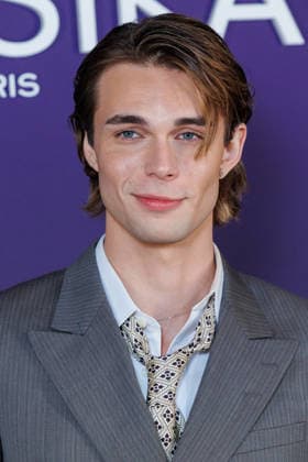 Messika Spring Summer 2027 Fashion Show During Paris Fashion Week: Celebrity Arrivals Nils Kusel 460109 October 1, 2026 Paris, France  Copyright: xSebastienxFremontx xStarfacex STAR_460109_293