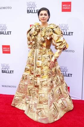October 1, 2026, New York, New York, United States: Alysa Pires attends.The New York City Ballet 2026 Fall Gala at David H. Koch Theater, Lincoln Center on October 01, 2026 in New York City. New York United States - ZUMAs197 20261001_aaa_s197_854 Copyright: xRonxAdarx
