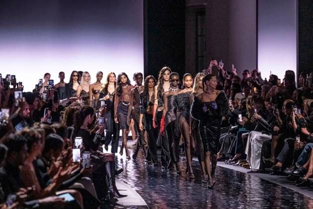 Messika’s Terres de Contrastes fashion show on the sidelines of the Spring Summer 2027 Ready-to-Wear collections during Paris Fashion Week (PFW) on October 1, 2026, in Paris, France. Messika’s Terres de Contrastes fashion show on the sidelines of the Spring Summer 2027 Ready-to-Wear collections during Paris Fashion Week (PFW) on October 1, 2026, in Paris, France  Copyright: xAgencex xBestimagexAgencex xBestimagex