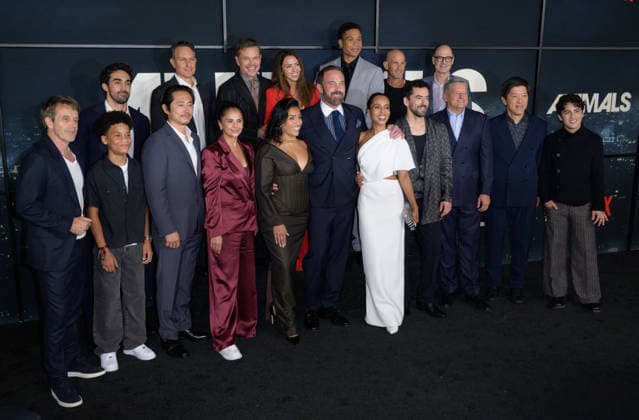 Animals Premiere - Los Angeles, USA LOS ANGELES, USA. October 01, 2026: Harry Gregson-Williams, Christopher Woodley, Steven Yuen, Bela Bajaria, Adriana Paz, Ben Affleck, Kerry Washington, Luis Gerardo Mendez, Ted Sarandos, Dan Lin, Jacob Estrada, Graham Taylor, Matt Damon, Luciano Damon, Ray Fisher, Brad Weston & Doug Belgrad at the premiere for Animals at Directors Village. Los Angeles CA USA Copyright: xPaulxSmith Featureflashx